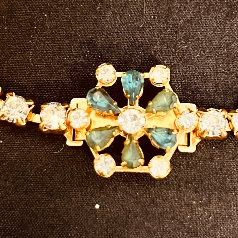 Vintage Gold Tone Blue And Clear Rhinestone Floral Tennis Bracelet (3800) - Picture 2 of 9